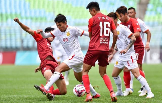  沙尔克零四逆袭霍芬海姆逃离降级区  